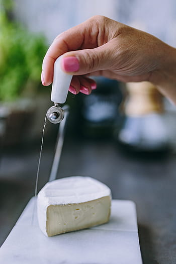 preparación, comida de aperitivo, cocina, aperitivo, comida, mujer, queso, salchicha, fruta, frutas, manos