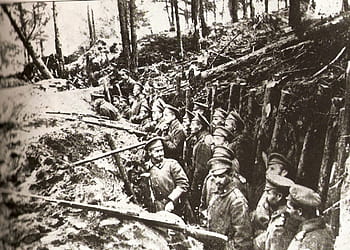 ロシアの森の塹壕、 戦い、 サリカミシュ、 ロシア語、 サリカミシュの戦い、 第一次世界大戦、 戦闘、 森の塹壕、 ロシア兵、 軍、 ヴィンテージ