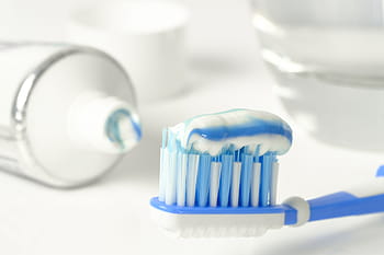 zubní pastu na kartáček na zuby, zubní pasta, Kartáček na zuby, čištění zubů, hygiena, čistý, dar, trubka, jed z trubice, fluorid, fluoridy