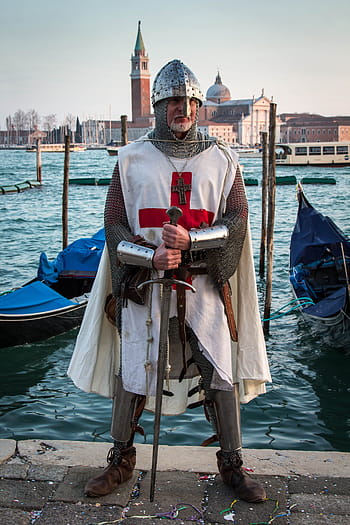 man, holding, long, sword, standing, front body, water, Knights Templar, Venice, Carnevale, costume