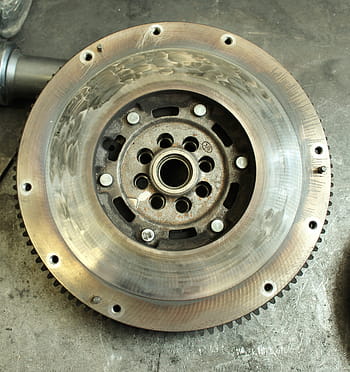 šedá, Kotoučová brzda, brzdový rotor, Ozubené kolo, ozubené kolečko, náhradní díly, auto, dílna, kov, průmysl, ocel