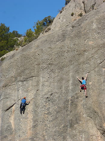 escalation-rock-climbers-montsant-royalt