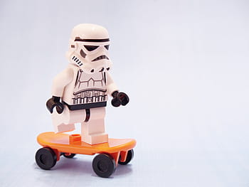 stormtrooper minifigure, stormtrooper, skateboard, lego, jízda na bruslích, hvězdné války, brusle, prkno, zlo, říše, vojenský