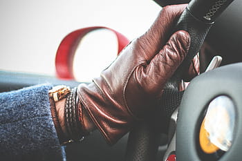 レザードライビンググローブ、 レザー、 ドライビンググローブ、 車、 手袋、 男性、 1人、 人、 人間の手、 大人、 交通機関