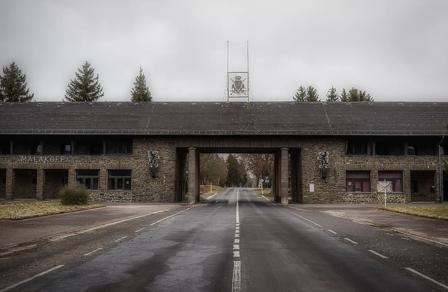 architektura, kasárny, budova, starý, vojenský, minulost, nacisty, ss, 3. říše, objednat hrad vogelsang, ponurý