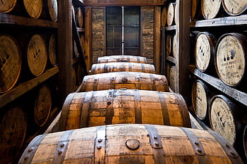 Nahansicht, Foto, Weinfass viel, Brennerei Fässer, Holzfässer, Bourbon, Whiskey, Altern, Alkohol, Getränk, Getränk für Erwachsene