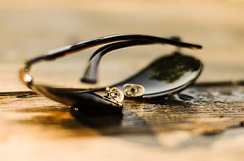schwarz, Sonnenbrille, braun, hölzern, Oberfläche, selektiver Fokus, keine Leute, Nahansicht, Tag, draußen