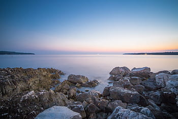 海辺の岩の夕日、 海辺、 岩、 夕日、 海、 空、 日の出、 自然、 岩-オブジェクト、 海岸線、 水