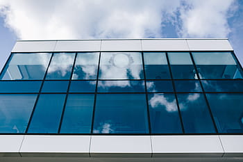ventanas del edificio de oficinas, azul, cielo, edificio de oficinas, ventanas, cielo azul, oficina, moderno, arquitectura, edificios, edificio de vidrio