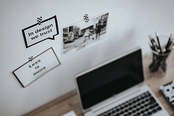 cartões, citações, preto e branco, foto, laptop prata, Inspirado, prata, laptop, espaço de trabalho, local de trabalho, computador