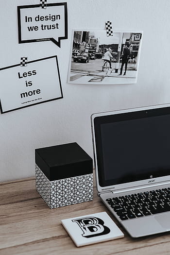 cartões, citações, em preto e branco, foto, laptop prata, Inspirado, prata, laptop, espaço de trabalho, local de trabalho, computador