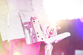 Joven, mujer, explotación, rosa, snowboard, activo, frío, bengalas, niña, montañas, personas