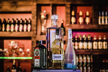 selektivní, zaostřovací fotografie, několik, likérové ​​lahve, bar, likér, lahví, nápoje, víno, alkohol, bokeh