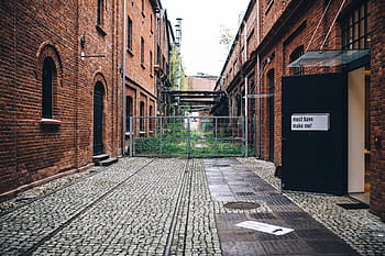 entrada, galería, abandonado, fábrica, cubo, adoquín, rojo, ladrillo, pavimento, camino, puertas