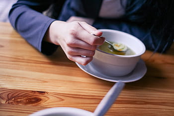 食べる、 女性、 スープ、 ディナー、 フード、 食通、 女の子、 空腹、 ランチ、 レストラン、 おいしい
