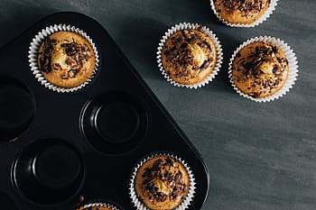 muffins de chocolate, Caseiro, pedaços de chocolate, bolos, cozimento, pastelaria, bandeja, sobremesa, comida, gourmet, bolo