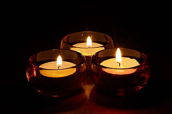 tři osvětlené tealights, tři, čajová svíčka, svíčky, temný, pokoj, místnost, sklenka, svíčka, oheň, noc, plamen