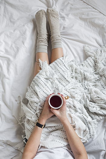 mujer, blanco, relajarse, tiempo, manta, interior, cama, acogedor, cómodo, higge, suave