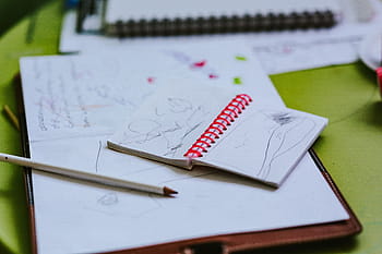 子供、 落書き、 メモ帳、 若者、 クレヨン、 走り書き、 ビジネス、 ドキュメント、 機器、 テーブル、 デスク