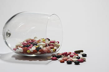 obat-obatan, obat, tablet, farmasi, medis, penyakit, sakit, obati diri sendiri, pil