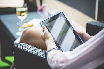 menggunakan, Gadis, Tablet, Taman, kebun, ipad, membaca, bersantai, anggur, wanita, Tablet digital