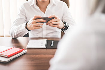 働く、 ビジネスマン、 スマートフォン、 オフィス、 エージェンシー、 アプリ、 ビジネス、 ビジネス会議、 ceo、 会社、 会議室