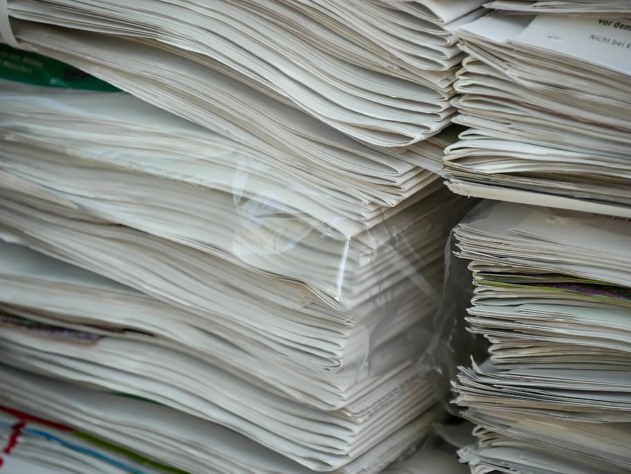 detailní fotografie, bílý, papírové šarže, noviny, hromada, zásobník, materiál, odpad, likvidace, recyklace, starý