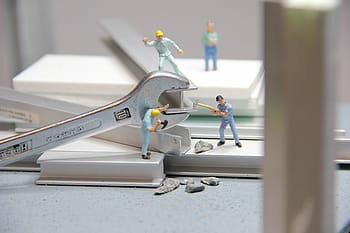 řemeslo, ocelové nosníky, miniaturní figurky, zámečník, řemeslníci, průmysl, mechanika, nástroj, práce, pracovní oblečení, kladivo