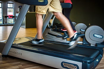 osoba, jízda, rozrušit, běžecký pás, zdatnost, běh, fitness studio, tělocvična, cvičení, zdraví, výcvik