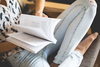 Wanita Membaca, Buku, kursi, bersantai, gadis, celana jeans, belajar, orang-orang, membaca, santai, sekolah