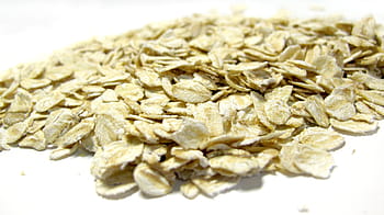 lotto di chip aromatizzato, avena, cibo, fiocchi d'avena, grano, vegetariano, pasto, biologico, prima colazione, salutare, sfondo bianco