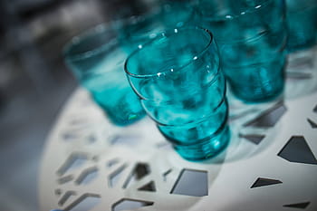 テーブル、 シアンガラス、 白、 シアン、 ガラス、 飲み物、 ガラス製品、 実験室、 科学、 飲用ガラス、 科学実験