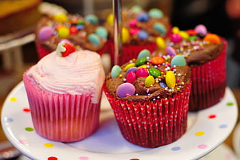 narozeniny cupcakes, narozeniny, košíčky, dort, koláče, čokoláda, čokoládové knoflíky, košíček, sladký, dezert, jídlo