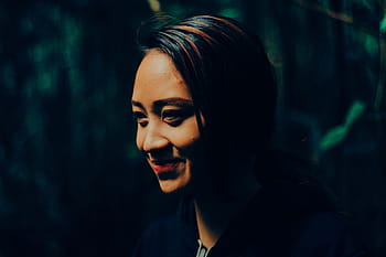 ritratto girato, volto della donna asiatica, femminile, sorriso, sorridere, foresta, ritratto, tiro, asiatico, volto di donna, persone, ragazza