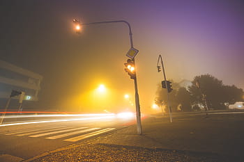 lampu mobil, &, lampu lalu lintas perempatan, kabut, Mobil, amp, Perempatan, Lampu Lalu Lintas, di Kabut, kota, menyeramkan