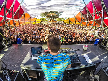 man, using, laptop computer, black, audio, mixer, front, people, blackstage, trap, music