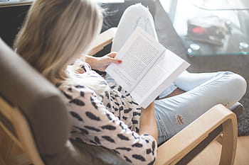 Wanita Membaca, Buku, Kursi, beletry, pendidikan, gadis, ruang tamu, membaca, wanita, dewasa, duduk
