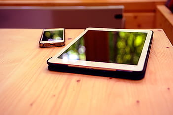 ipad, beige, table, iphone, black, tablet, computer, technology, mobile, business, office