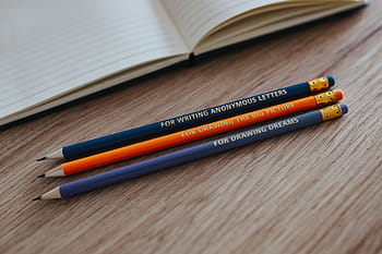 pensil warna-warni, kayu, meja tulis, Notebook, pensil warna, pensil, ruang fotokopi, jurnal, penulisan, buku harian, pendidikan