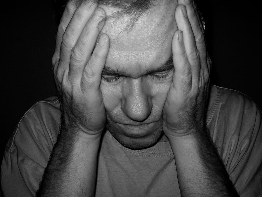 šedé tričko s posádkou krku, šedá, posádka-krk, košile, vyhořet, vyčerpaný, sama, osamělost, osamělý, být sám, Deprese