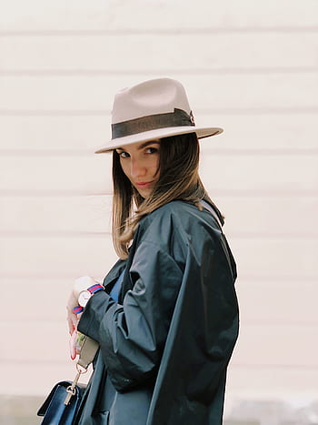 model, pose, hat, fashion, woman, girl, female, peple, jacket, coat, look