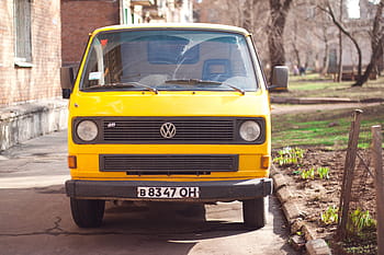 žlutá, Volkswagen van, silnice, Dům, během dne, volkswagen, dodávka, vedle, hnědý, knot, vozidlo