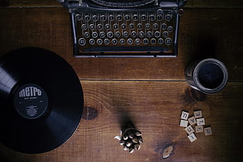 psací stroj, vinobraní, písmena, hrabat, vinyl, záznam, album, lp, hudba, dřevo, stůl