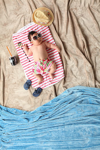 baby, lying, red, white, blanket, summer-themed photography, summer, beach, 50 days, it is comfortably, strange