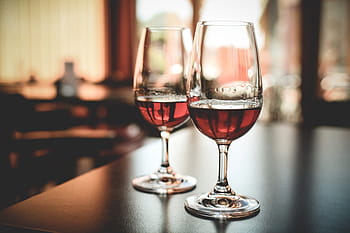 2、 グラス、 アルコール飲料、 アルコール、 ドリンク、 パーティー、 ラム酒、 ワイングラス、 ワイン、 レストラン、 テーブル