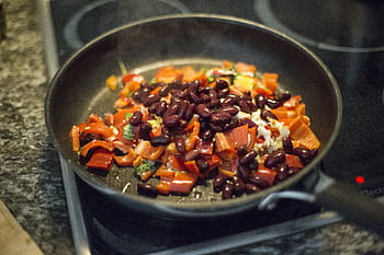 vařené jídlo, jídlo, kuchařka, kuchyně, míchat, pánev, kamna, paprika, fazole, Jídelní lístek, recept
