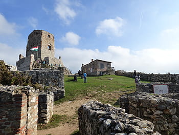 Csesznek, kastély, várromok