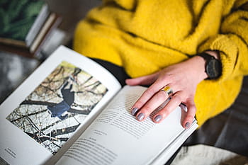 若い、 女性の読書、 雑誌、 ベッド、 ベッドの中で、 白人、 女性、 インテリア、 リラックス、 読書、 時間