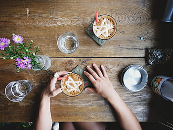 cong café, cong, kavárna, Vietnam, káva, napít se, pití, ruce, pohled shora, vietnamština, dřevo