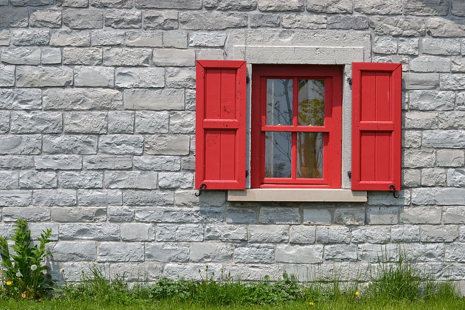 Červené, dřevěný, rámové sklo, obklopen, Šedá, beton, zeď, dřevěný rám, sklenka, centrum, okno